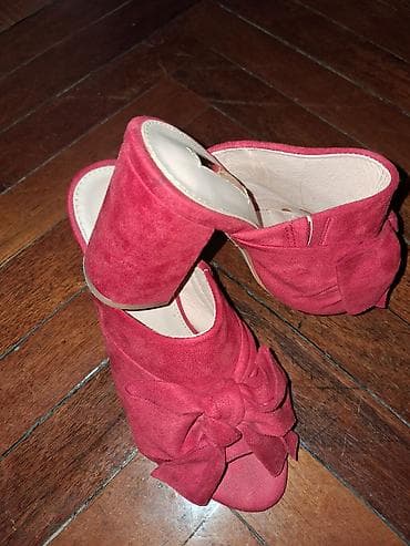 Qadın ayaqqabıları: Qırmızı süet qadın moleskin sandal/terlik - Model: Açıq burunlu — 2