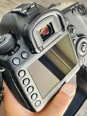 macbook canta: Canon EOS 5D Mark III peşəkar DSLR fotoaparat gövdəsi. Kadrda yalnız — 6