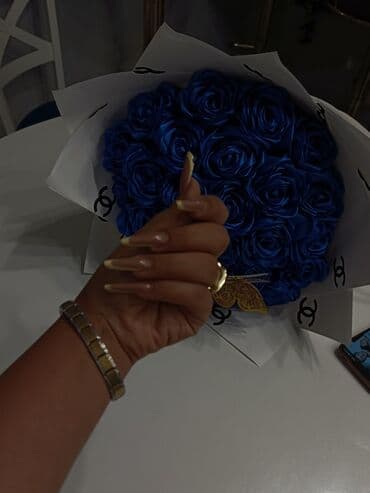 oğlan uşağı ucun tort şəkilləri: Mavi Gül Buketi - Rəng: dərin kobalt/mavi - Tərkibi: çoxsaylı — 1