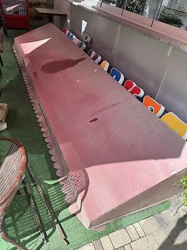 hasar ustu jaluz: Açıq qəhvəyi rəngli metal tavan, açıq havada kölgə və ya sığınacaq — 2