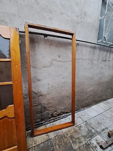 Divar kağızları, oboy: Qapi -60 manata satilir. Yaxsi vəziyyətdədir. Biləcəridən götürə — 3