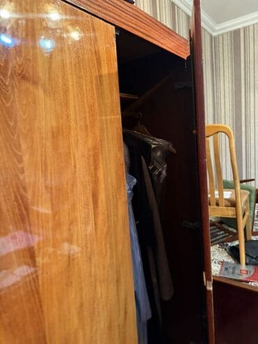 Ev üçün digər mebel: Açılan, 3 qapılı Düz dolab, Qarderob, paltar dolabı — 3