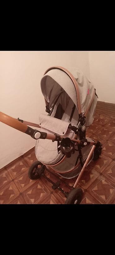 5 yas: Çıxarıla bilən beşikli araba — 2