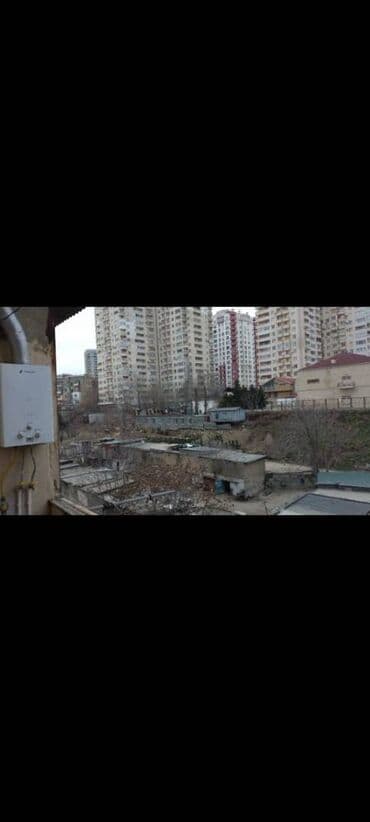 yeni günəşlidə 3 otaqlı ucuz bina evləri: Elimlər metrosuna yaxın Nərimanov heykəlinə yaxın 9 mertebeli binanın — 6