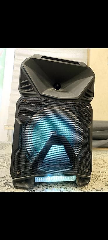 motorola razr v8: Yeni Kolonka, Növ - Portativ, rəng - Qara — 1