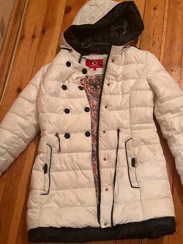 zara gödəkçə: Yaxshi veziyetde qalib (razmer L) zamokunda biraz problem var (Russiya — 1