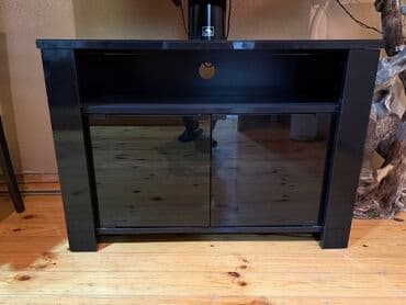 android smart tv box: Düz TV altlığı, Polkalı, Laminat — 1