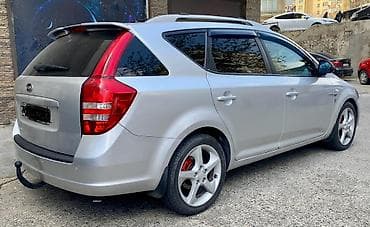 kia cerato kredit: Kia Ceed: 1.6 l | 2009 il Universal — 7