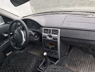 vaz 2107 kreditle satisi: LADA Priora liftbek (5 qapı), tünd mavi rəng — 5