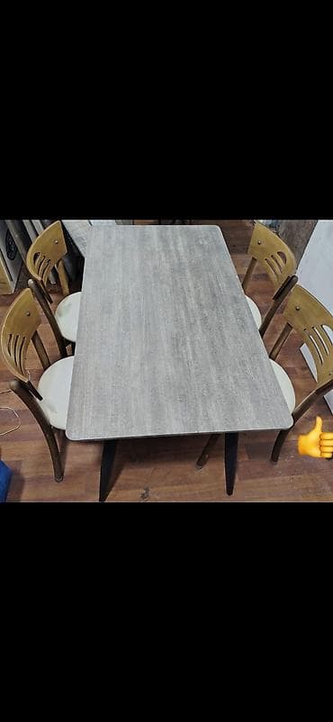 islenmis stullar: Açılmayan, Dördbucaq masa, 4 stul — 1