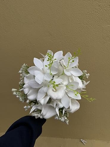 gullerin qiymeti: Ağ rəngli gelin buketi – zərif və klassik dizayn. - Kompozisiya: ağ — 4