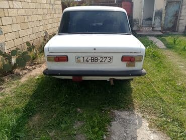 moto 50 cc: Avtomobil: Klassik VAZ/Lada sedanı (ağ rəng) Kuzov: 4 qapılı, kompakt — 2