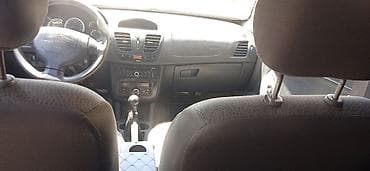 çeşqa 1.8: Satılık sedan avtomobil – ağ rəng, 4 qapı, ön və arxa tərəfdən geniş — 6
