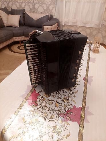 Qarmonlar: Akustik Akkordeon — 4