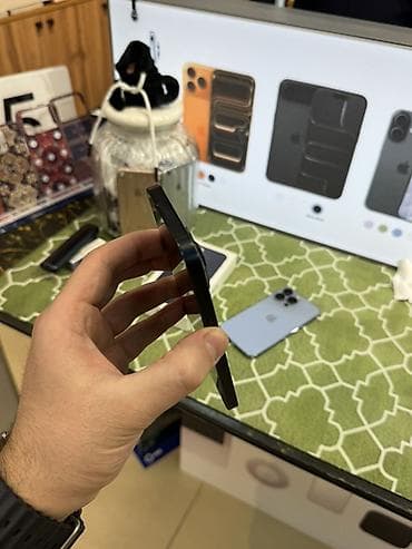 iphone 2ci əl: IPhone 13, Qara — 5