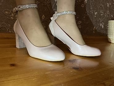 kiçik dabanlı ayaqqabı: Zərif qadın tufliləri - Rəng: açıq bej/şampan tonu - Model: yumru — 3