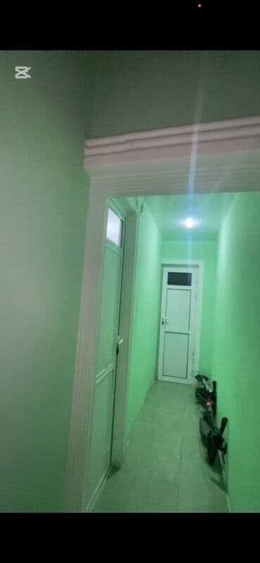 ən ucuz evler: Satılır: Yeni Gəncə icra hakimiyyətinin qarşısı Karizma restoranın — 10