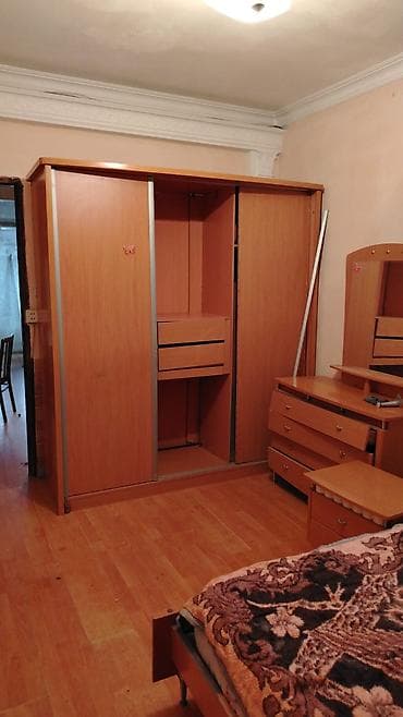 avtovagzalda kiraye evler: 1 otaqlı ADELNİ olan heyet.evi kiraye verilir Sabunçu bazarna marşruta — 5