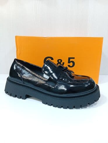 женские слипоны на высокой подошве: Qadın loafer ayaqqabısı – G&5 - Rəng: qara, parlaq lak effekti - — 1
