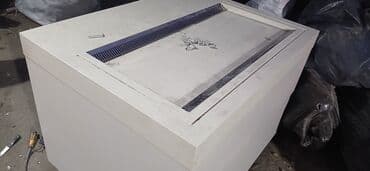 Şüşə vitrinli dondurma/sərinləşdirici vitrini üstdən aciqdir - Üst