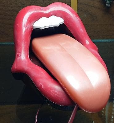 qadın tualet suyu: Stasionar telefon Simli — 1