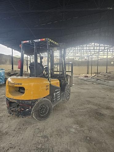 Liugong 3.0T forklift icarəsi/xidməti - Yükləmə-boşaltma işləri üçün — 1