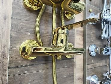 Qızılı rəngli divarüstü vanna/duş qarışdırıcısı - Material: pirinç