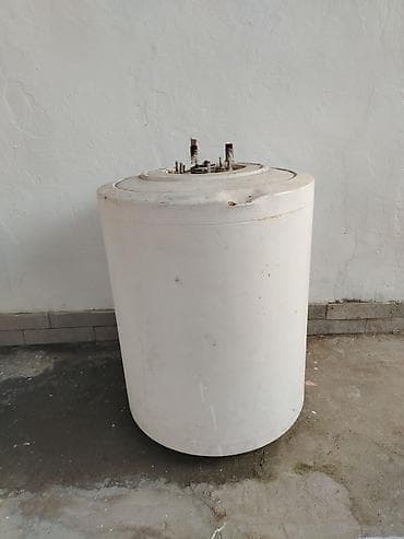 Elektrik su qızdırıcısı (boiler) – silindrik gövdə, tavan montajlı