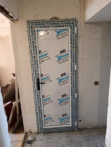 plastik qapı pəncərə: Plastik qapilar -90 azn Dekor qapilar - 130 azn Kombi wkaflari- 80 — 3