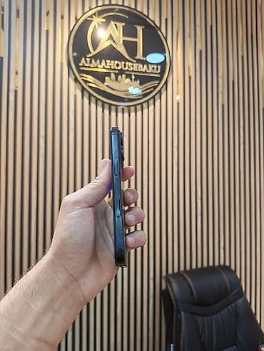 philips xenium 9@9h: IPhone 16 Pro, 128 GB, Black Titanium, Zəmanət, Simsiz şarj, Face ID — 2