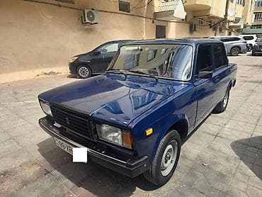 VAZ 2107 sedan – klassik dizaynlı, arxaötürücülü şəhər avtomobili