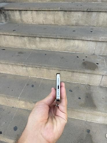 ipad 8 32: IPhone 15 Pro, 128 GB, Gümüşü, Face ID — 3