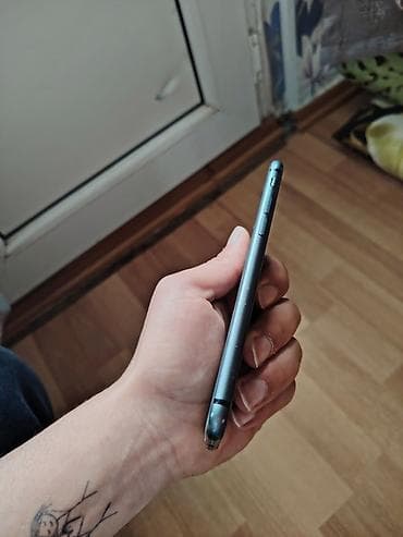 14 ayfon: IPhone 8, Qara, Barmaq izi, Simsiz şarj, Face ID — 5