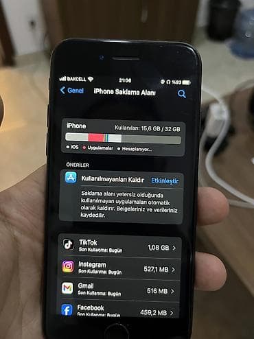 IPhone 7, 32 GB, Qara, Barmaq izi — 10