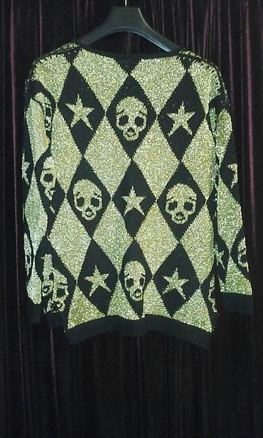 ust geyimler: Geyinilməyib isti koftadır razmer M-l sadece 10 m — 3