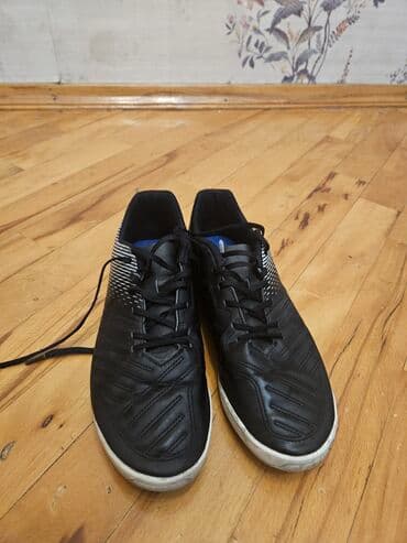 детские футбольные щитки: Futbol üçün zal ayaqqabısı (futsal/kort) - Rəng: qara, yan hissələrdə — 3