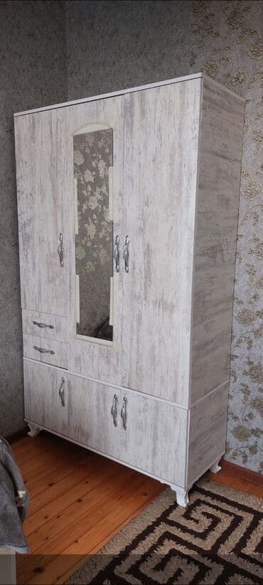 Yeni, Açılan, 3 qapılı Düz dolab, Dolab-asılqan, Azərbaycan lalafo.az -da Yeni, Açılan, 3 qapılı Düz dolab, Dolab-asılqan, Azərbaycan