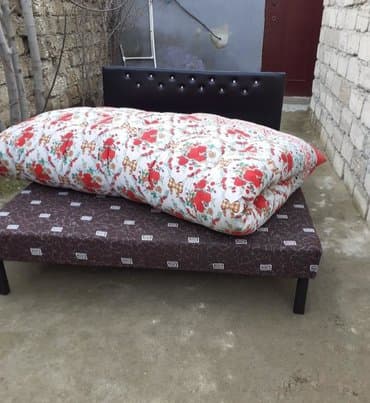 Kravat
Yun döşak 60 manat