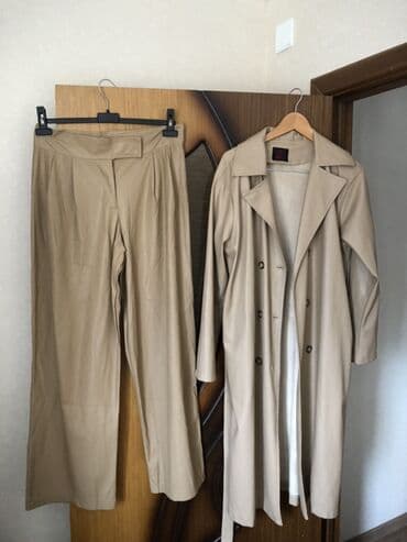 Toy paltarları və aksesuarları: Plaş 30 azn Şalvar 12 Bej rəngli iki hissəli dəst: - Uzun, klassik — 2
