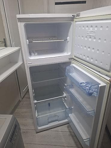 buz vinil: İşlənmiş 2 qapılı Beko Soyuducu Satılır, rəng - Ağ — 2
