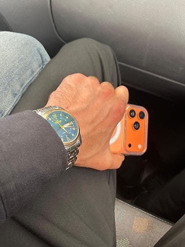 IPhone 15, Narıncı, Simsiz şarj
