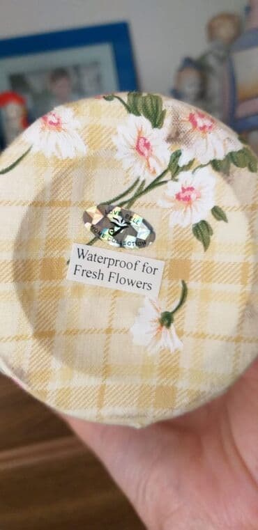 dekorativ gullər: Guldanlar 3 eded her biri 25man . 3 de alinarsa endirim olacaq — 3