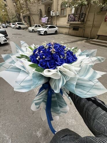 Boşqablar: Məhsul: Mavi güllərdən bəzəkli buket - Zərif, dərin mavi rəngli gül — 3