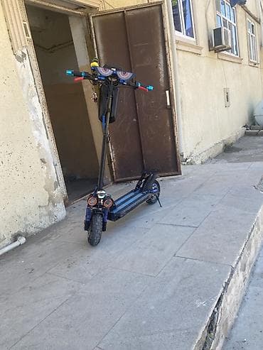 İşlənmiş Elektrik samokat 10", > 1000 Vt, > 45 km/s, Ünvandan götürmə