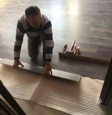 Parket. Laminat. Ustası