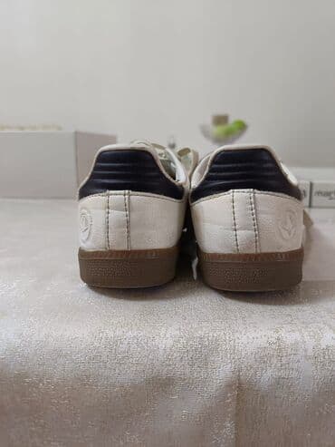 adidas qaçış üçün qadın krossovkaları: Krasofka 38 razmer — 6