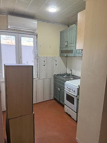 enzesde satilan evler: Salam. Opişteldi. Sumqayıt İnşatçılar kuçəsi. 9 nöm məktəbin yanı — 3