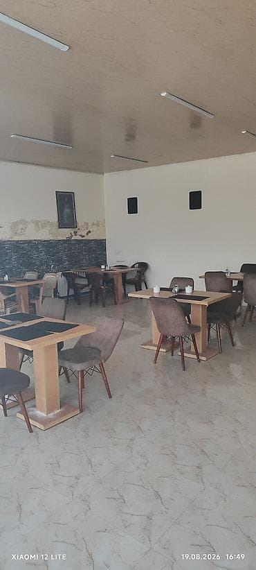 Restoran, kafe avadanlığı: Kafe baglandigi ucun butun esyalar serfeli qiymete satilir.Tecili — 1
