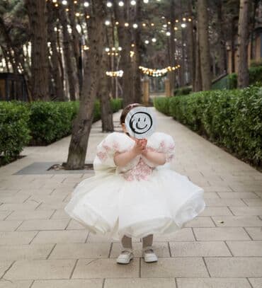 uşaq üçün toxunma sarafanlar: Bu ilin aprel ayında qızımın 1 yaşı üçün 180 azn-ə uşağın bədəninə — 4