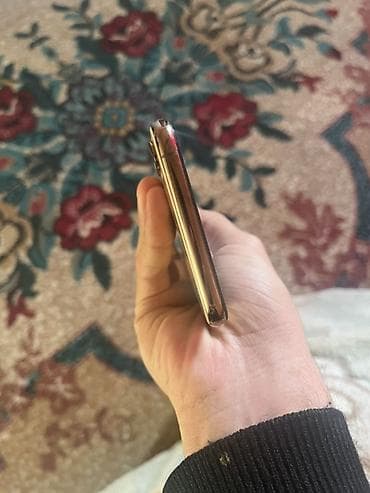 300 manatliq telefonlar: IPhone Xs Max, 256 GB, Qızılı, Face ID — 6